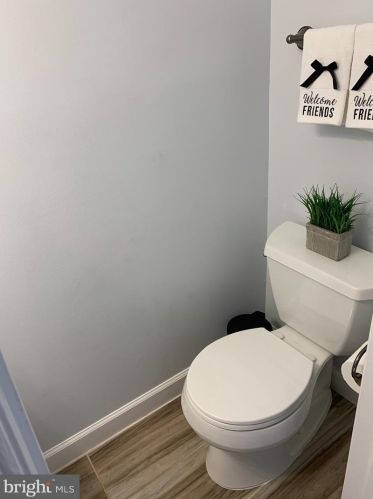 6579 Bermuda Grn Ct, Alexandria VA 22312-3106 exterior