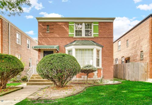 8126 Euclid Ave, Chicago, IL 60617-1035