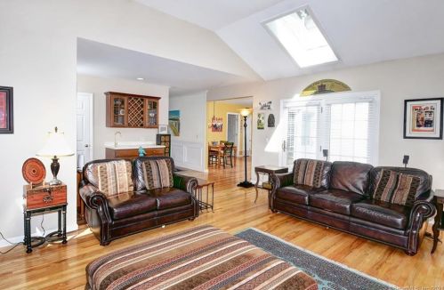 789 Ridgebury Rd, Ridgefield CT 06877-1407 exterior