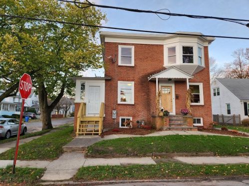 53 Edgewood Ave, Providence, RI 02905-1343