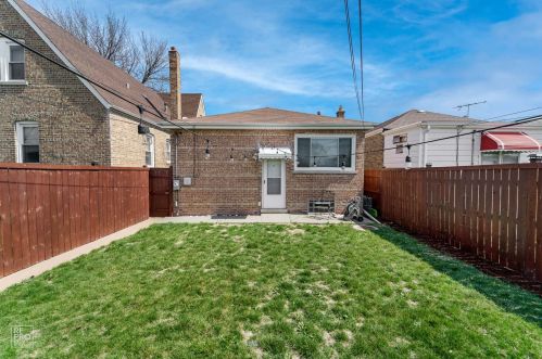 9834 Frst Ave, Chicago IL 60628-1437 exterior