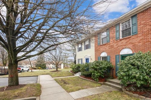 58 Campus Rd, Peekskill NY 10566-2554 exterior