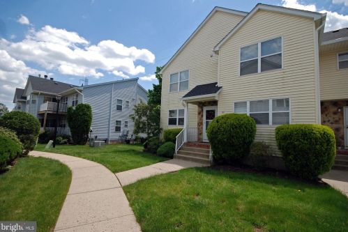 202 Bexley Ln, Piscataway, NJ 08854-2181