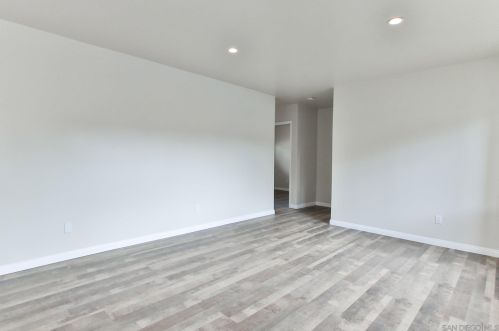 1936 Meade Ave, San Diego CA 92116-4017 exterior