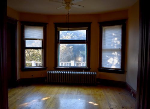 219 37th St, Milwaukee, WI 53208-3702