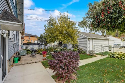 3144 76, Milwaukee WI 53222-3948 exterior