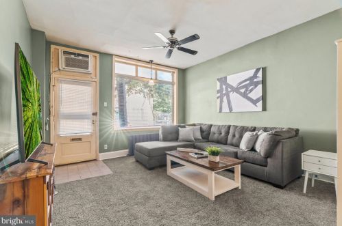 152 Fairmount Ave, Philadelphia PA  19123-3017 exterior