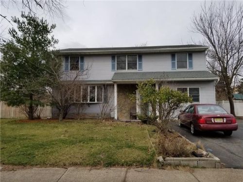 60 Karen Pl, Edison, NJ 08817-2354