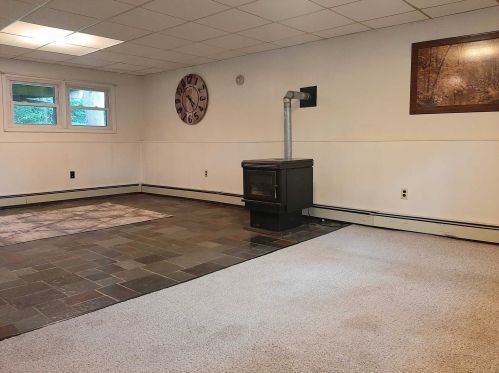 97 Sutton Park Rd, Poughkeepsie NY 12603-5635 exterior