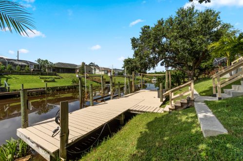 110 Twylite Ter, Fort Pierce FL  34983-1247 exterior