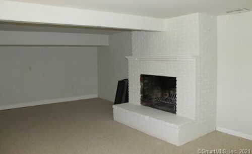 22 Linden Rd, Ridgefield CT 06877-3216 exterior