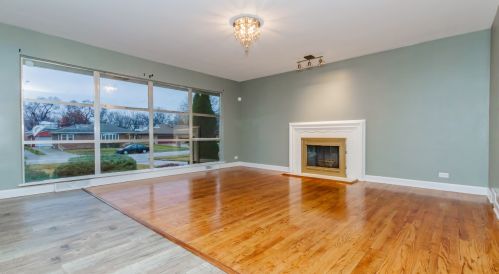 3639 213th St, Matteson, IL 60443-2510