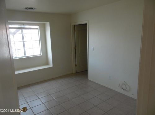 9692 Paseo Del Tornasol, Tucson AZ 85747-5033 exterior