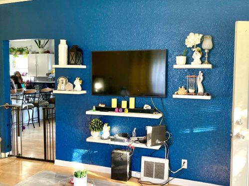 1902 Center St, Joliet, IL 60403-2516