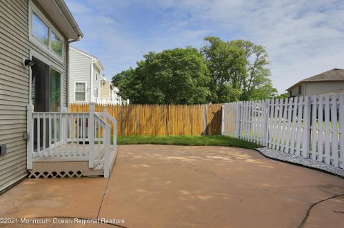 37 Baytree Cir, Middletown NJ 07748-5105 exterior