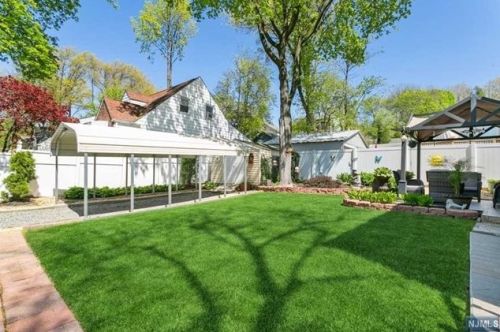 545 Kenwood Pl, Teaneck NJ 07666-1652 exterior