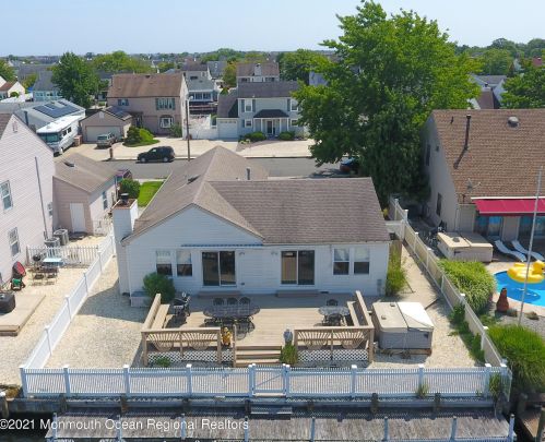 80 Storm Jib Ct, Berkeley Township NJ 08721-1417 exterior