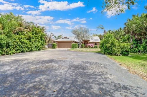 921 16 Ave, Naples FL 34117-2237 exterior