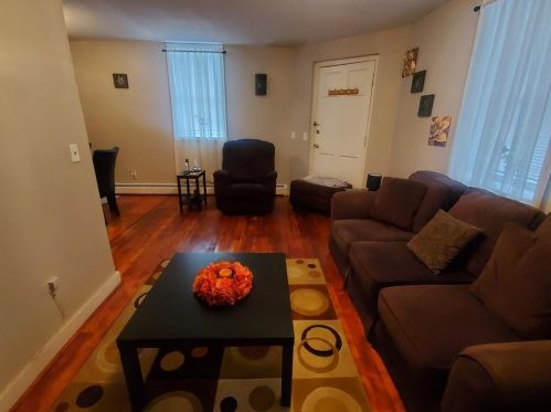 272 Smith St, Providence RI 02911-3307 exterior