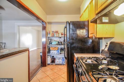 6503 Guyer Ave, Philadelphia PA 19142-2808 exterior