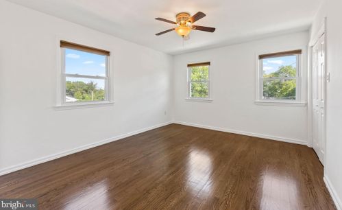 6916 Westhampton Dr, Alexandria VA 22307-1528 exterior