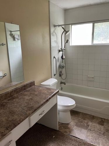 654 Shr Rd, Lithonia GA 30058-5992 exterior