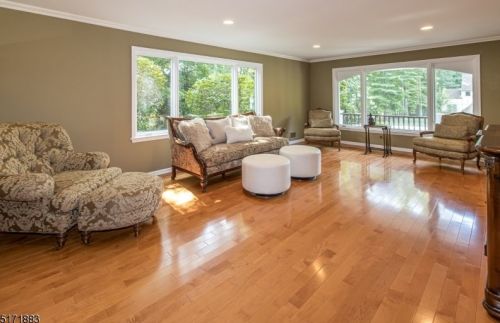 10 Marion Ln, Scotch Plains NJ 07076-2925 exterior