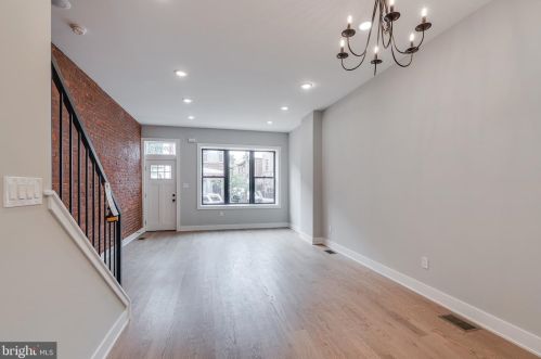 735 24th St, Philadelphia PA  19130-2539 exterior