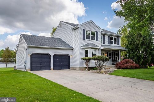 523 Macintosh Dr, Harrison Township, NJ 08062-9475