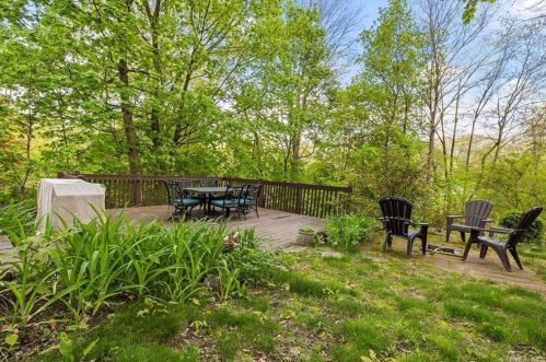 7 Empire Dr, Patterson NY 12563-2122 exterior