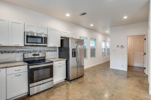 4018 Brundrette St, Dallas TX  75212-1716 exterior