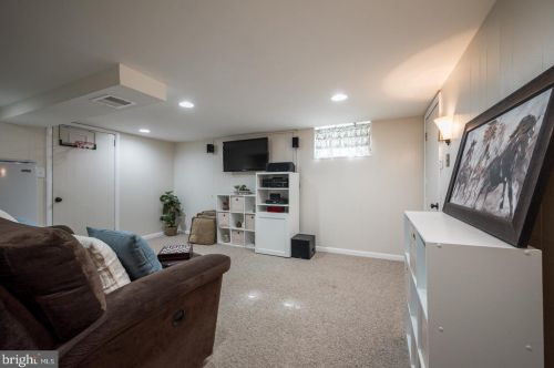 816 Maple Rd, Media PA 19086-7167 exterior