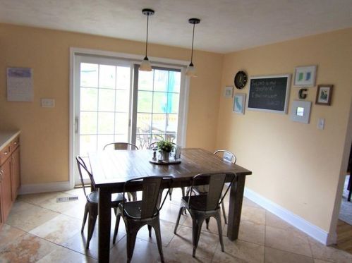 2242 Clairmont Dr, Pittsburgh PA  15241-3210 exterior