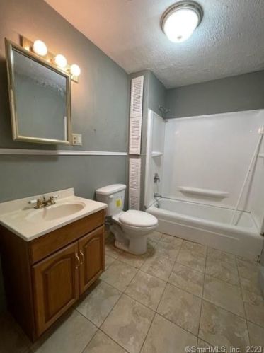 103 Reynolds St, Killingly CT 06239-2951 exterior