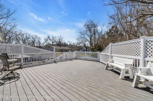 17 Dogwood Dr, Jackson Twp NJ 08527-1342 exterior