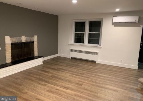 6429 Dorcas St, Philadelphia PA 19111-5405 exterior