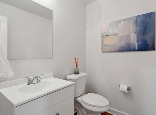 55 Cameron Gln Dr, Atlanta GA 30328-4707 exterior