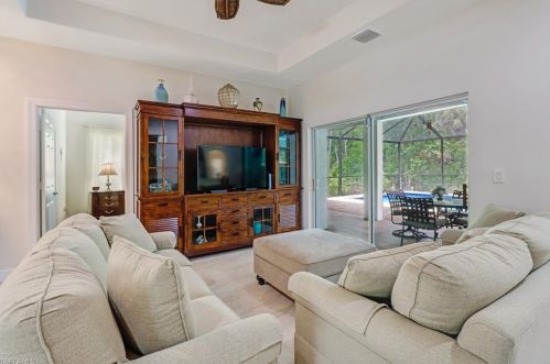 575 12 Ave, Naples FL 34120-3446 exterior