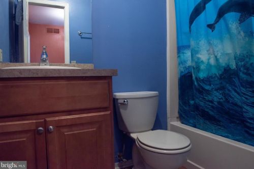 8 Bayleaf Dr, Lumberton Township NJ 08048-4228 exterior