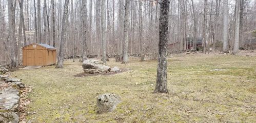 17 Stonehill Dr, Deep River CT 06419-1144 exterior