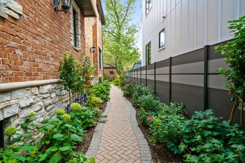 3753 Tripp Ave, Chicago IL 60803-1832 exterior