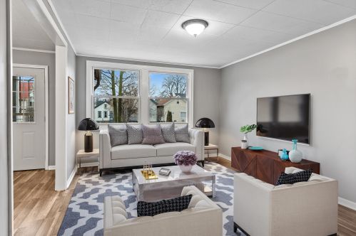 915 Scott St, Milwaukee WI  53204-2325 exterior