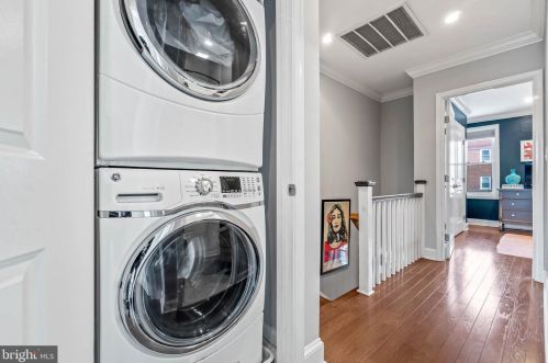 1265 Owen Pl, Washington DC 20002-2807 exterior