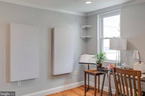 618 19 St, Philadelphia PA 19146-4655 exterior