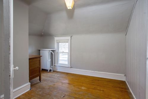 437 Fry St, Saint Paul MN 55104-2390 exterior