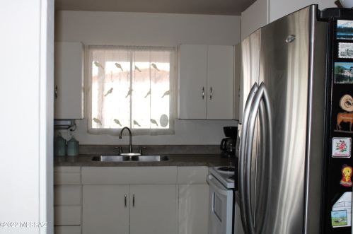 8011 Julia St, Tucson AZ 85710-4821 exterior