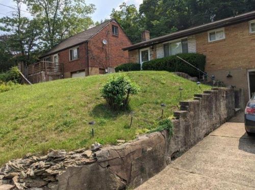 1200 Universal Rd, Pittsburgh, PA 15235-3803