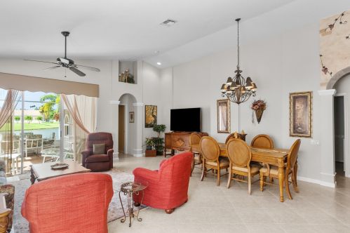 324 Breezy Point Loop, Fort Pierce FL  34986-2669 exterior