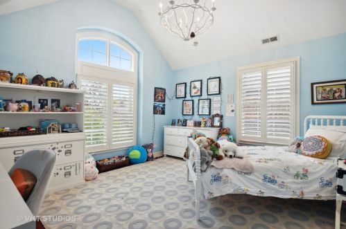 832 Colfax Ave, Elmhurst IL 60126-4535 exterior