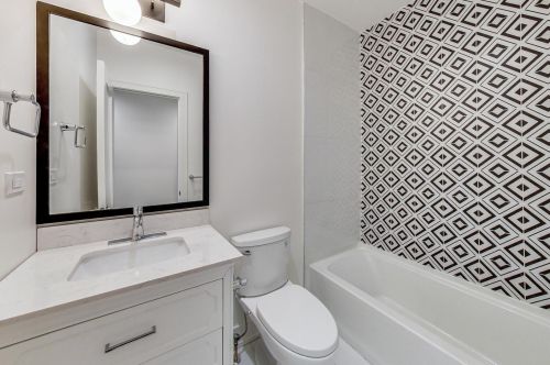 3111 Leland Ave, Chicago IL  60625-4406 exterior